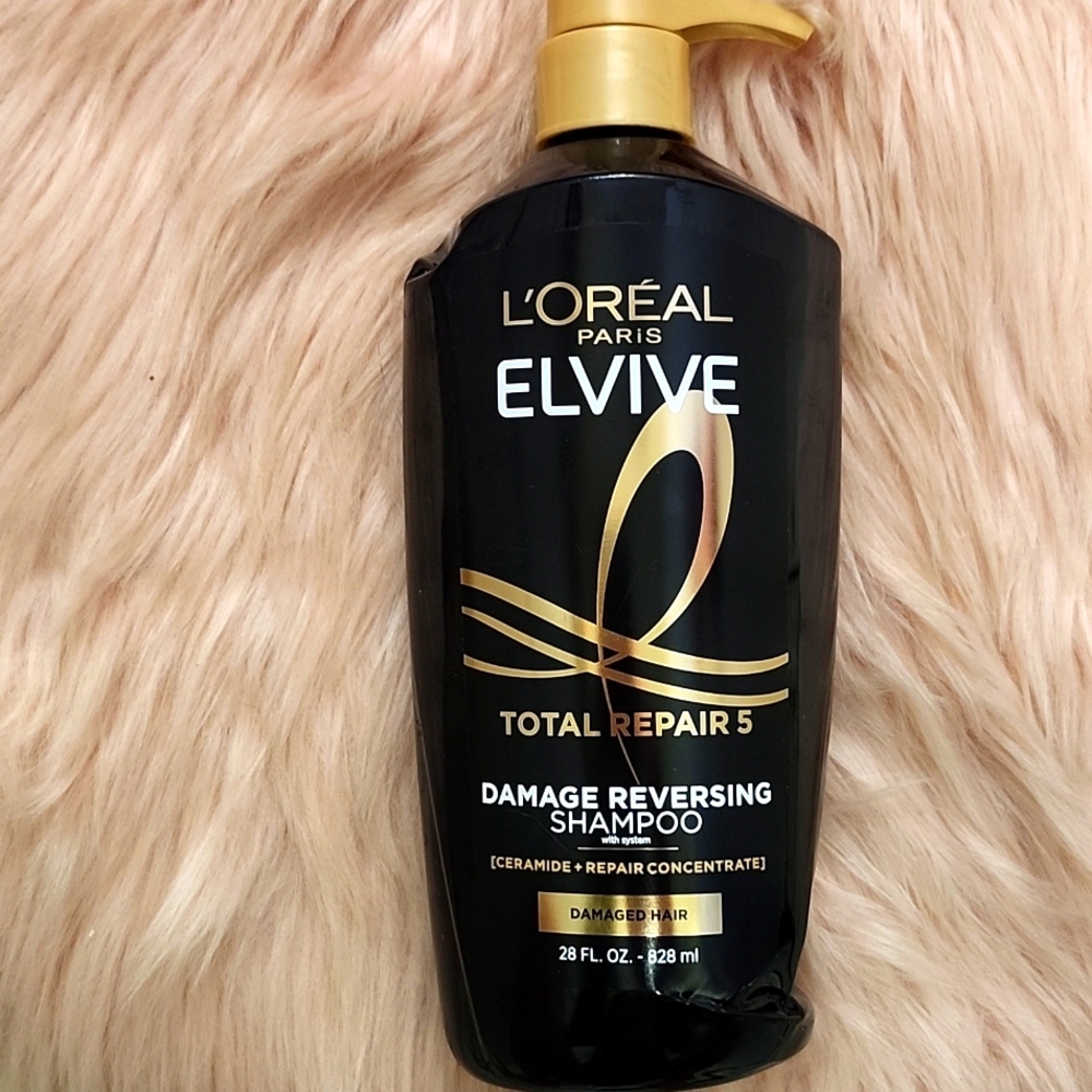 Brand New L'OREAL ELVIVE TOTAL REPAIR 5 DAMAGE REVERSING SHAMPOO *NOTE*